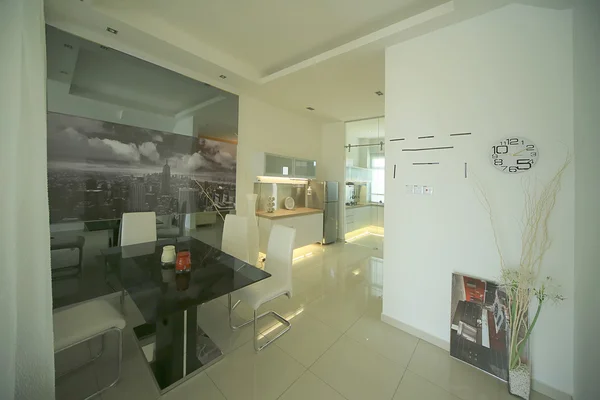 modern ve sade bir ev iç