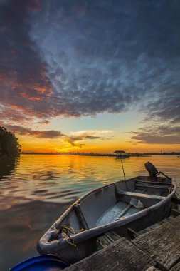 dramatik gündoğumu balıkçı teknesi
