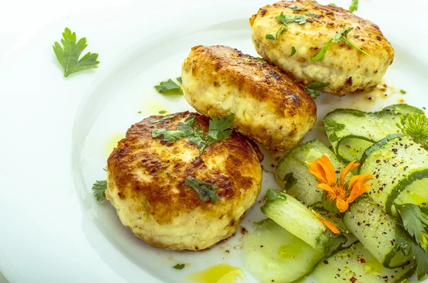 Salatalık ile Beşamel sos