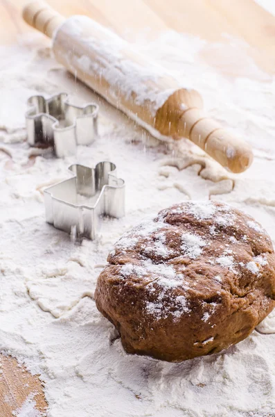 Zencefilli kurabiye hamuru için Noel