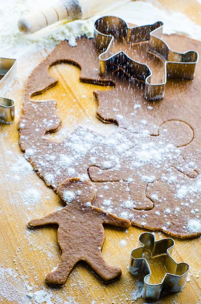 Zencefilli kurabiye hamuru ile erkekler