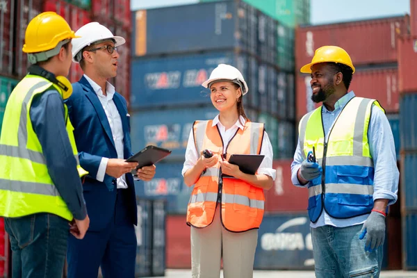 Group Multi Ethnic Cargo Contianer Workers Stand Discuss Together Project — Foto Stock