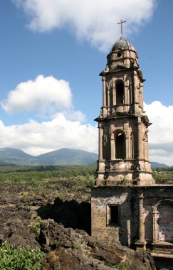 Kilise san juan parangaricutiro