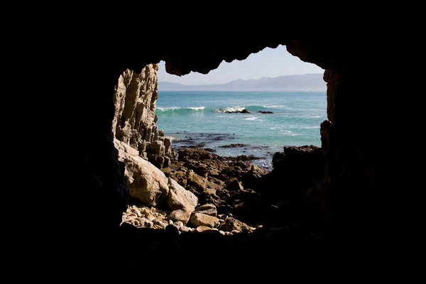 Grotte et plage, Afrique du Sud — Photo