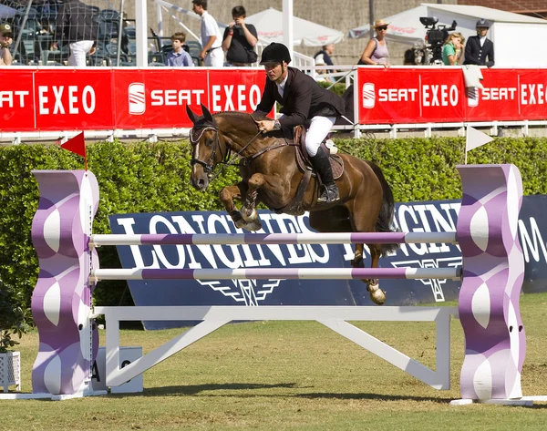 Häst hoppa konkurrens i barcelona — Stockfoto