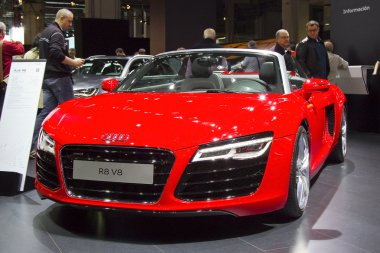 Audi R8 V8