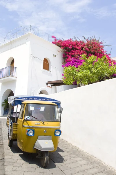 Dreirad in Stromboli — Stockfoto