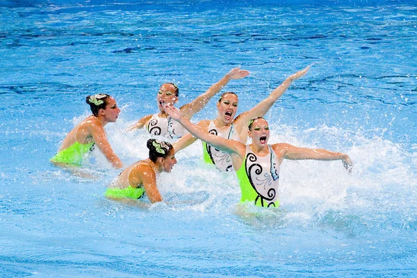 Synchronized swimming — Stock Photo, Image