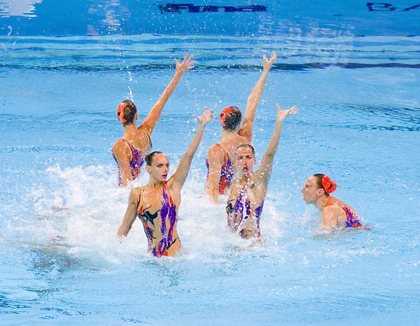 Synkroniserad simning — Stockfoto
