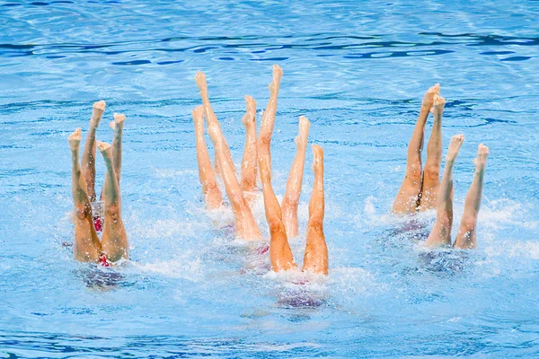 Synchronschwimmen — Stockfoto