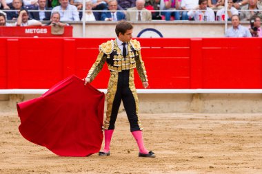 barcelona el juli boğa güreşi