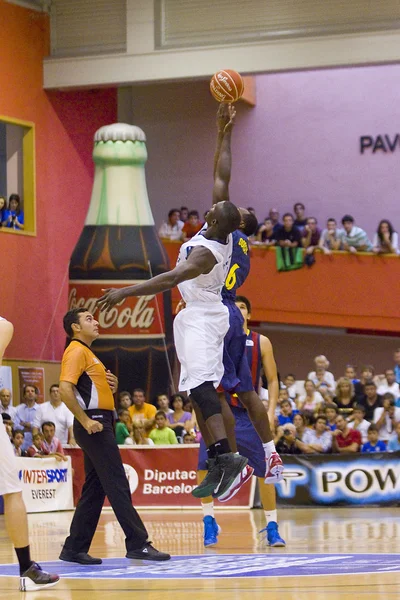 Basketbal overeenkomen met barcelona vs joventut — Stockfoto