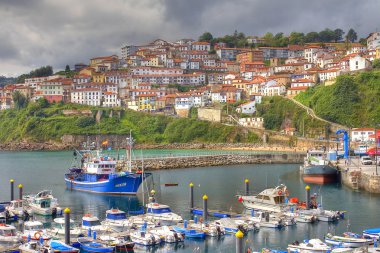 lastres, İspanya