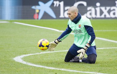 fc barcelona eğitim oturumunda Valdes