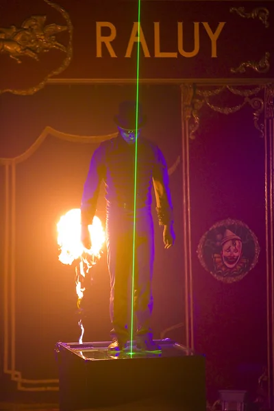Acrobat at circus spectacle — Stock Photo, Image