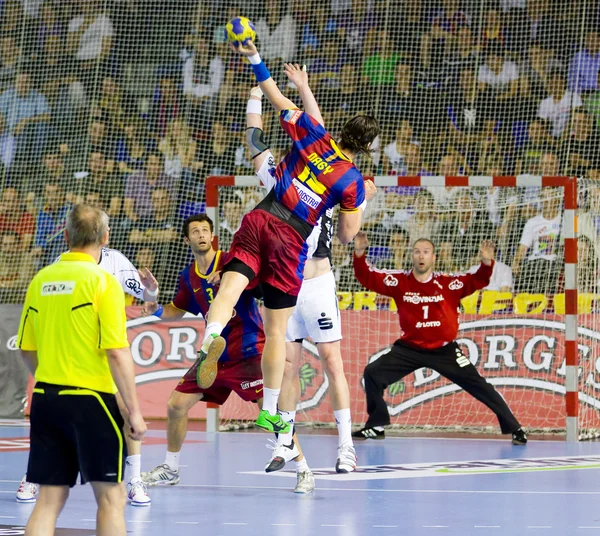 ハンドボールの試合 fc バルセロナ対キール — ストック写真