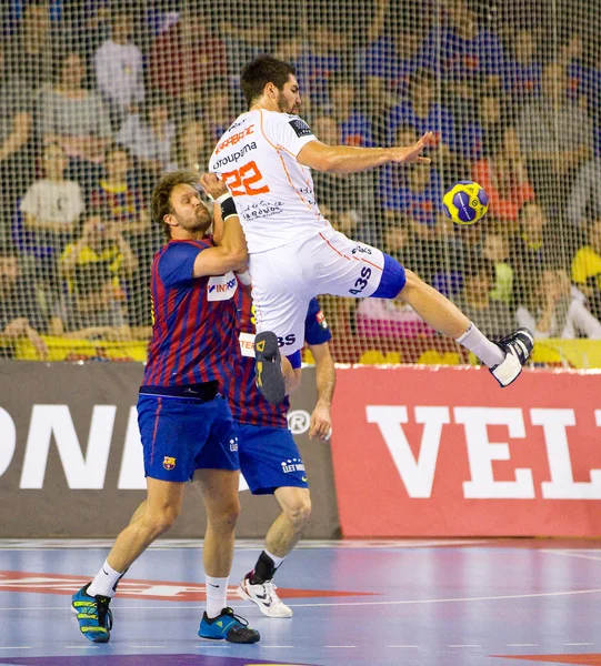 Handbal overeenkomen met fc barcelona vs montpellier — Stockfoto