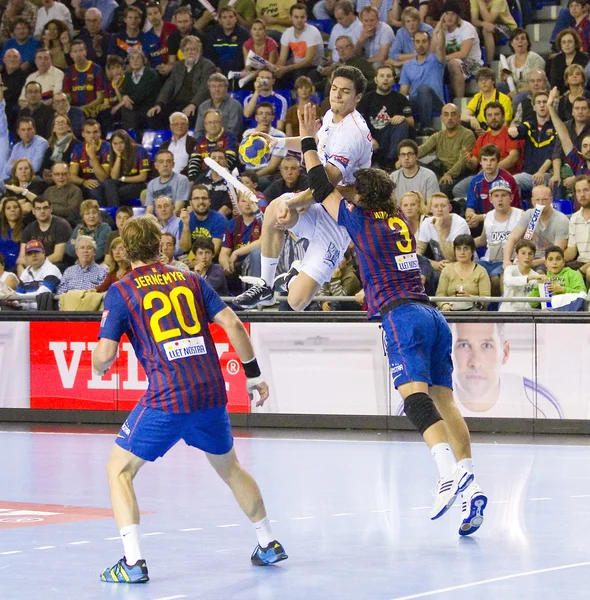 ハンドボールの試合 fc バルセロナ vs モンペリエ — ストック写真