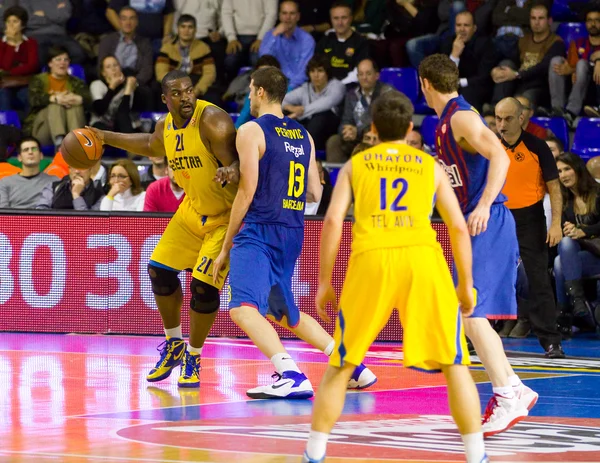 Basketballspiel Barcelona gegen Makkabi — Stockfoto