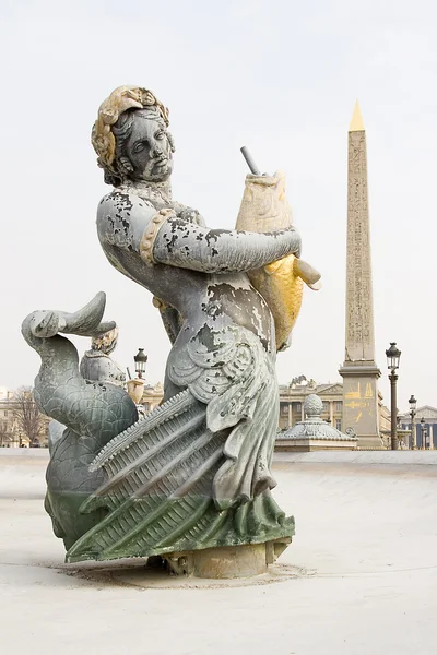 Fontanna i Obelisk, Paryż — Zdjęcie stockowe