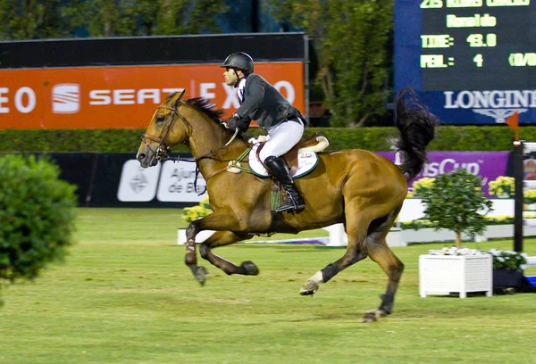 Salto a cavallo - Carlos Ribas — Foto Stock