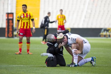 yaralı rugby oyuncusu