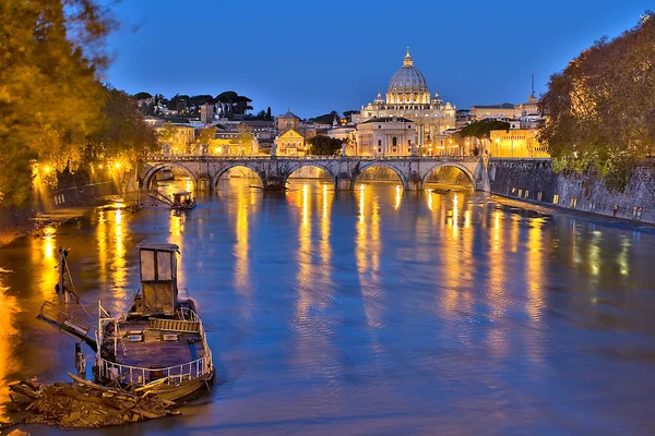 Saint Peter's Basilica — Stock Photo, Image