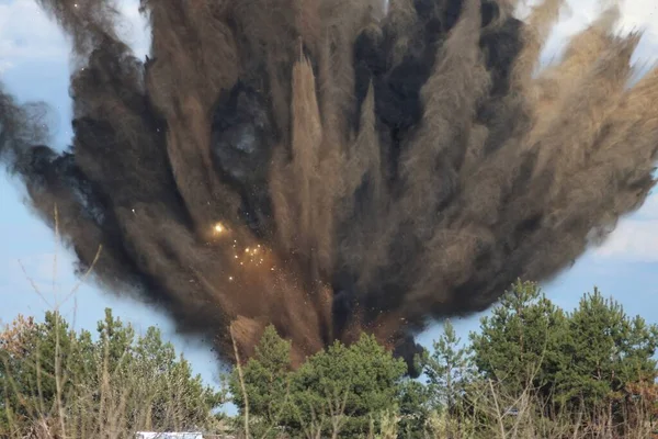 Disposal Russian Unexploded Ordnance Chernihiv Pyrotechnic Squad Fotos De Stock Sin Royalties Gratis