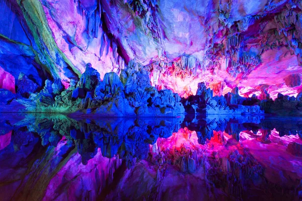 Bright, colorful, colorful caves China — Stock Photo, Image