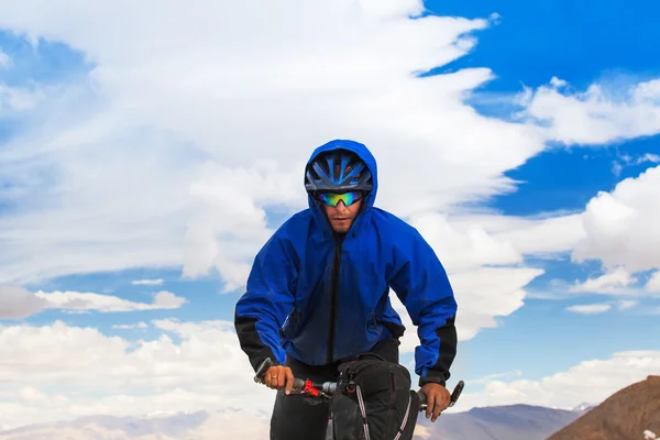 Montar en bicicleta — Foto de Stock