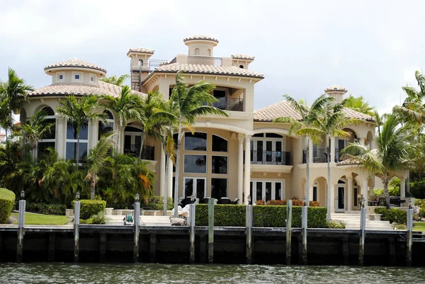 Mansion in Fort Lauderdale — Stock Photo, Image