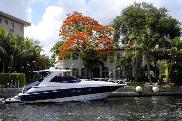 Barco en Fort Lauderdale —  Fotos de Stock