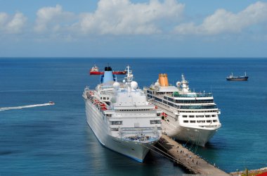 Thomson rüya ve adonia yolcu gemisi