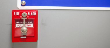 Duvarda yangın alarmı, endüstriyel ve konut için güçlü acil durum ekipmanları.