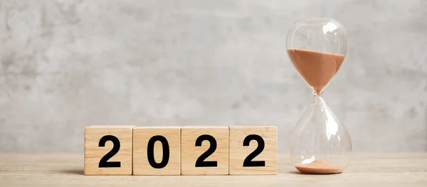 2022 Tekst Med Timeglas Bordet Opløsning Tid Plan Mål Motivation - Stock-foto