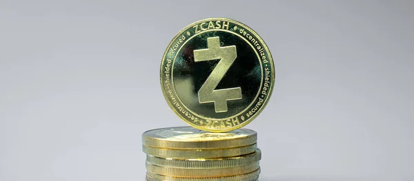 Gouden Zcash Zec Cryptogeld Munt Stapel Crypto Digitaal Geld Binnen — Stockfoto