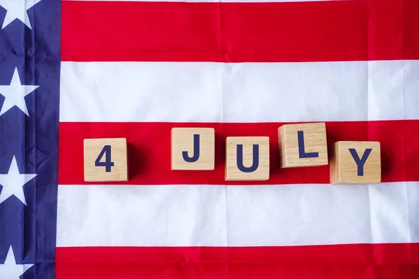 7月4日アメリカの国旗の背景についてのテキスト アメリカの独立とお祝いの概念の休日 — ストック写真