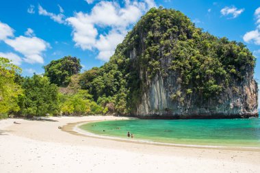 Hong Adası, Krabi, Tayland 'da güzel bir sahil. şehir simgesi, hedef Güneydoğu Asya Seyahat, tatil, tropik ve tatil konsepti