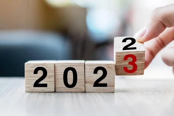 Hand Flipping Block 2022 2023 Text Table Resolution Strategy Plan — Stock Photo, Image