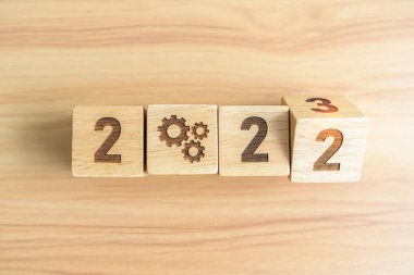 2022 vites simgesiyle 2023 bloğuna geçin. İş Süreci, Takım Çalışması, Hedef, Çözünürlük, Strateji, Plan, Eylem, motivasyon, değişim, beyin fırtınası ve Yeni Yıl Kavramları