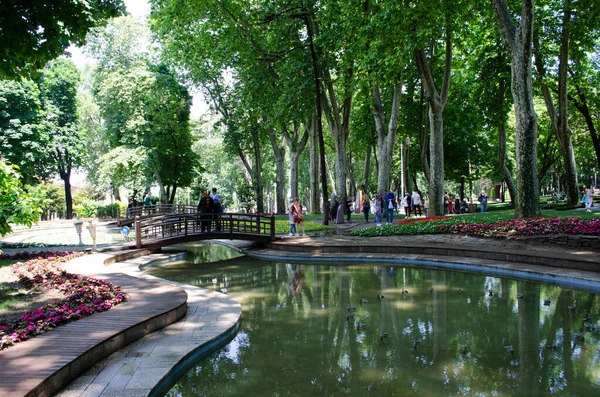 Vista Del Histórico Parque Urbano Gulhane Distrito Eminonu Estambul Palacio —  Fotos de Stock