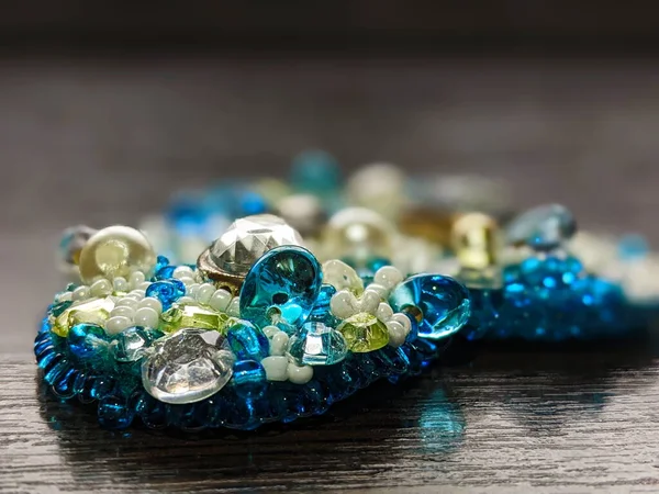 Beautiful Decorative Brooch Shape Heart Beads Beads Crystals — Stockfoto
