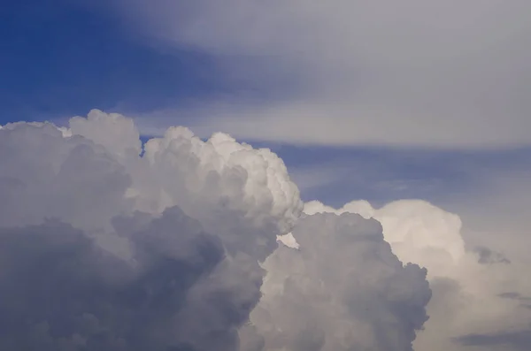 Puffy White Cloud Clear Blue Sky — 图库照片