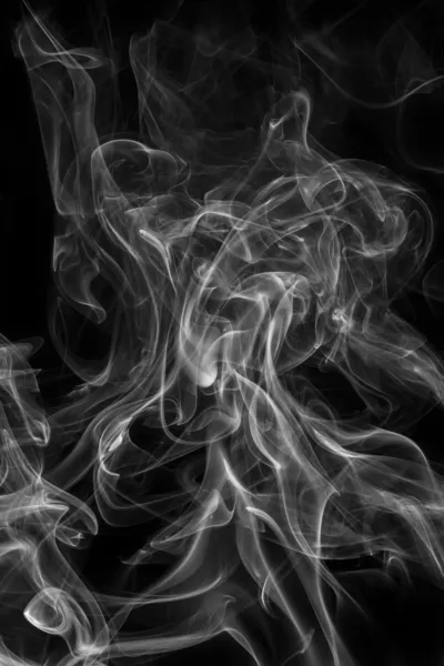 Humo abstracto aislado fondo negro — Foto de Stock