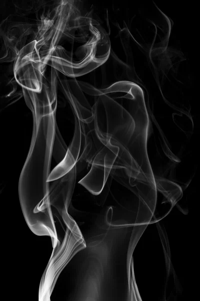 Abstraktní kouře izolované černým pozadím — Stock fotografie