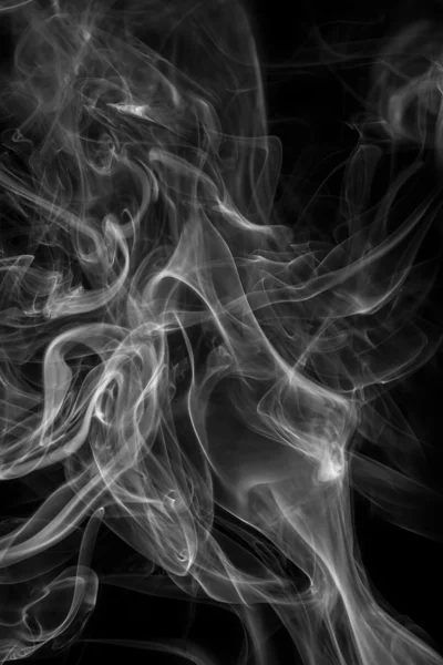 Humo abstracto aislado fondo negro — Foto de Stock