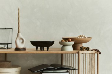 Şık oturma odasının yaratıcı kompozisyonu