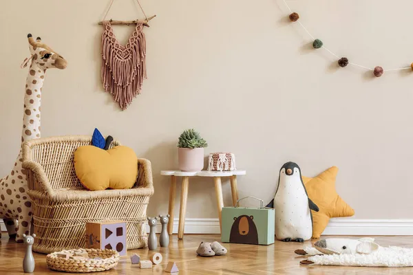 Interior Ruang Anak Bergaya Skandinavia Dengan Mainan Alami Dekorasi Menggantung — Stok Foto