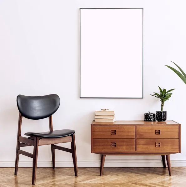 Stylish Retro Living Room Design Vintage Wooden Commode Chair Elegant — Stock Photo, Image