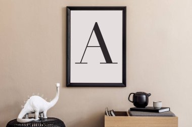 İskandinav tarzı ev dekorasyonu, ahşap klozet, poster çerçevesi, kitap, çaydanlık, dekorasyon ve zarif aksesuarlar tasarlamak. Japon konsepti. Şablon.